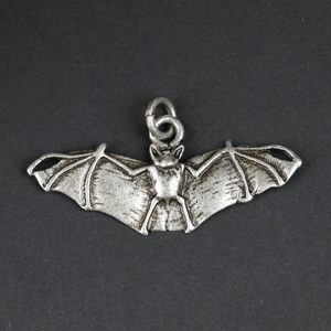 NETOPÝR, PŘÍVĚŠEK, ZINEK, STAROSTŘÍBRO - ZVÍŘECÍ AMULETY - ŠPERKY