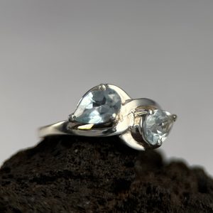ORBITA, PRSTEN, MODRÝ TOPAZ, STŘÍBRO 925/1000 - PRSTENY - STŘÍBRNÉ ŠPERKY