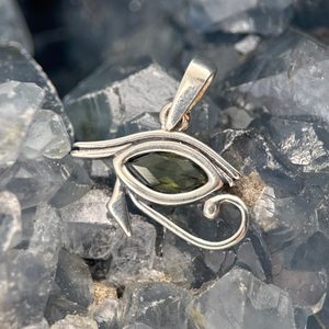 HOROVO OKO STŘÍBRNÝ PŘÍVĚSEK S VLTAVÍNEM, AG 925 - ŠPERKY S VLTAVÍNY - STŘÍBRNÉ ŠPERKY