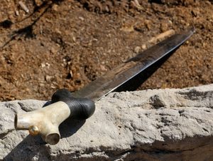 DEARG, KELTSKÝ MEČ S KOVANOU ČEPELÍ - STAROVĚKÉ MEČE - ZBRANĚ
