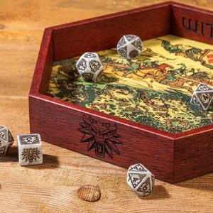 THE WITCHER, WOODEN DICE TRAY - HRACÍ KOSTKY A KALÍŠKY - HRY A KNIHY