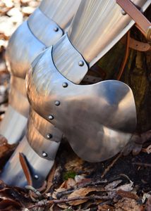 STŘEDOVĚKÁ ZBROJ - NOHY, 1,2 MM - ČÁSTI ZBROJE - ZBROJE