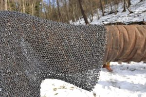 KROUŽKOVÁ KOŠILE, NÝTOVANÁ KROUŽKOVÁ ZBROJ, 8 MM, KRÁTKÝ RUKÁV, HRUDNÍK 150 CM - KROUŽKOVÁ ZBROJ - ZBROJE