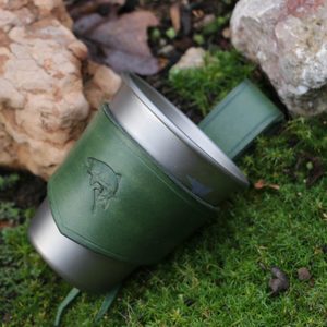 RYBA KOŽENÝ DRŽÁK A TITANOVÝ POHÁR 350 ML KEITH - TITANOVÉ VYBAVENÍ{% if kategorie.adresa_nazvy[0] != zbozi.kategorie.nazev %} - BUSHCRAFT{% endif %}