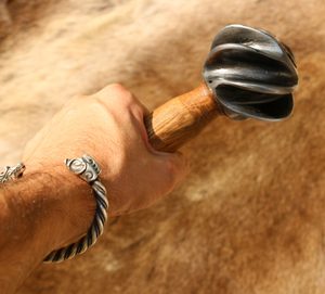 BULAVA, STŘEDOVĚKÝ PALCÁT - PALCÁTY - ZBRANĚ