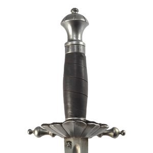 TYBALT, DÝKA S MUŠLOVOU ZÁŠTITOU Z KALENÉ OCELI - DÝKY NA ŠERM - ZBRANĚ