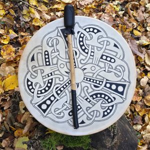 ŠAMANSKÝ BUBEN, 40 CM - VIKINGSKÝ TRISKELION - BUBNY - TÁBOŘENÍ A ŘEMESLA