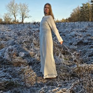 VIKINGSKÉ LNĚNÉ ŠATY - DÁMSKÉ ODĚVY - MÓDA