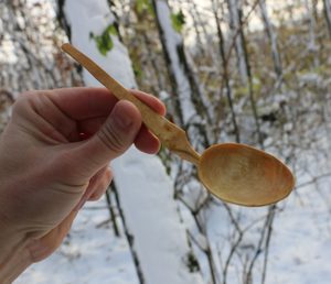 BETULA, VYŘEZÁVANÁ LŽIČKA Z BŘÍZY - DOBOVÉ STOLOVÁNÍ - STOLOVÁNÍ