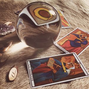 ORÁKULUM, KŘIŠŤÁLOVÁ KOULE - MAGICKÉ POMŮCKY - HOME DECOR