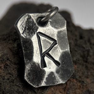 RAIDHO, KOVANÁ RUNA, AMULET - KOVANÉ ŠPERKY - ŠPERKY