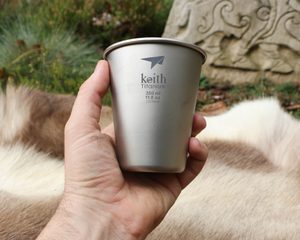 PIVNÍ POHÁR TITANOVÝ 350 ML KEITH - TITANOVÉ VYBAVENÍ - TÁBOŘENÍ A ŘEMESLA