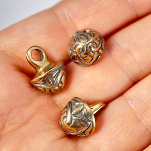 KNOFLÍK, XIV. - XV. STOLETÍ, BRONZ - BROŽE A KNOFLÍKY - ŠPERKY