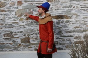 ŘEMESLNÍK - SADA STŘEDOVĚKÉHO ODĚVU, 2. POLOVINA 14. STOLETÍ - PÁNSKÉ ODĚVY - MÓDA
