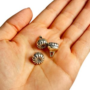 KNOFLÍK, RANÝ STŘEDOVĚK, STŘÍBRNÝ PŘÍVĚSEK, AG 925 - PŘÍVĚSKY - STŘÍBRNÉ ŠPERKY