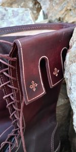 NOTTINGHAM, GOTICKÉ VYSOKÉ BOTY - STŘEDOVĚKÁ OBUV - MÓDA