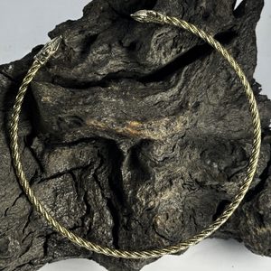 DREKI, SEVERSKÝ DRAK, MOSAZNÝ TORQUES - TORQUESY - ŠPERKY