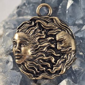 CONIUNCTIO, MĚSÍC A SLUNCE, PŘÍVĚSEK, ZINEK, STAROMOSAZ - MAGICKÉ AMULETY - ŠPERKY