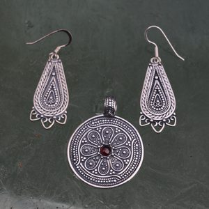 MORAVIA MAGNA - VELKOMORAVSKÁ SADA STŘÍBRNÝCH ŠPERKŮ, AG 925 GRANAT - SETY STŘÍBRNÝCH ŠPERKŮ - STŘÍBRNÉ ŠPERKY