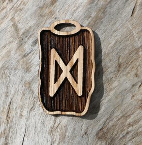 DAGAZ - RUNOVÝ DŘEVĚNÝ AMULET - RUNY - ŠPERKY