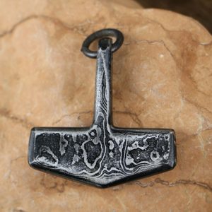 DAGUR, THOROVO KLADIVO, KOVANÉ, DAMAŠKOVÁ OCEL - VIKINGSKÉ AMULETY{% if kategorie.adresa_nazvy[0] != zbozi.kategorie.nazev %} - ŠPERKY - BRONZ, ZINEK, BIŽUTERIE{% endif %}