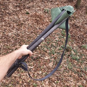 KOŽENÁ SKLÁDACÍ TROJNOŽKA, ŽIDLE - PRO RYBÁŘE - OSTATNÍ BUSHCRAFT VÝROBKY - TÁBOŘENÍ A ŘEMESLA