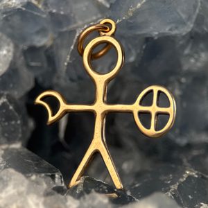 NOAIDI - SÁMSKÝ ŠAMAN, PŘÍVĚŠEK BRONZ - PŘÍVĚSKY - ŠPERKY