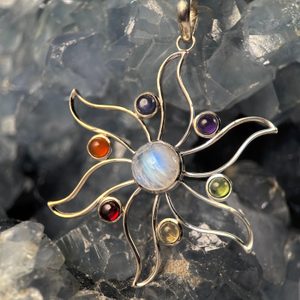 CHAKRA, STŘÍBRNÝ PŘÍVĚSEK S KAMENY AG 925/1000 - PŘÍVĚSKY - STŘÍBRNÉ ŠPERKY