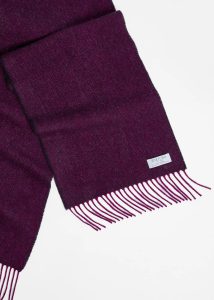 ŠÁLA IRSKÁ, FOXFORD MAGENTA JUNIPER HERRINGBONE LAMBSWOOL - VLNĚNÉ ŠÁLY - MÓDA