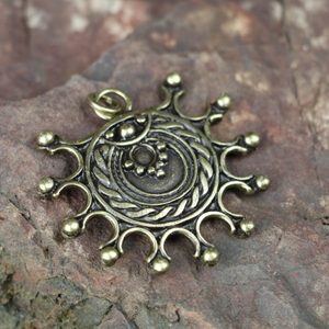 DEVANA, SLOVANSKÝ SLUNEČNÍ AMULET, ZINEK STAROMOSAZ - VŠECHNY AMULETY, VLASTNÍ VÝROBA - ŠPERKY