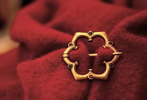 STŘEDOVĚKÁ BROŽ, KOSTÝMOVÁ SE SMALTEM, BRONZ - BROŽE A KNOFLÍKY - ŠPERKY