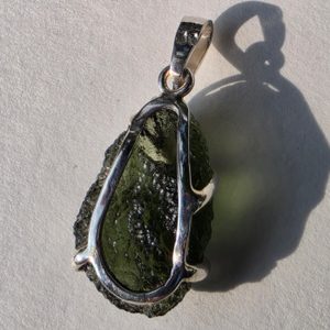 Silberanhänger mit Moldavit, Silber 925