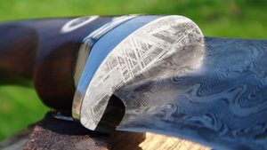 CHRONOS, DAMAŠKOVÝ NŮŽ, METEORIT MUONIONALUSTA,LAPONSKO - DAMAŠKOVÉ NOŽE - ZBRANĚ