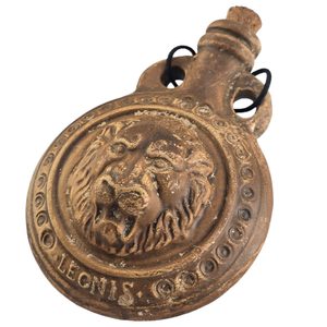 LEV, ŘÍMSKÁ KERAMICKÁ AMPULKA - HISTORICKÁ KERAMIKA - STOLOVÁNÍ