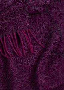 ŠÁLA IRSKÁ, FOXFORD MAGENTA JUNIPER HERRINGBONE LAMBSWOOL - VLNĚNÉ ŠÁLY - MÓDA