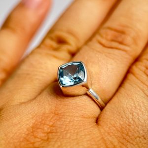 ARTCIC, PRSTEN, MODRÝ TOPAZ, STŘÍBRO 925/1000 - PRSTENY - STŘÍBRNÉ ŠPERKY