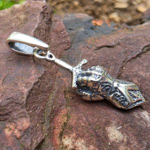 Silver Pendant, Knight’s Gauntlet Ag 925