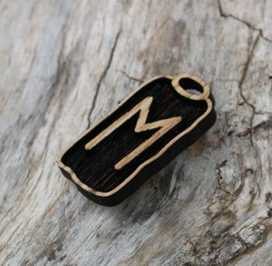 EHWAZ, DŘEVĚNÝ AMULET - RUNA - RUNY - ŠPERKY