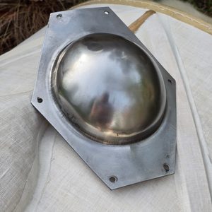PUKLICE NA ŠTÍT, ŘÍMSKÁ, UMBO, HEXAGONAL - STŘEDOVÉ PUKLICE - ZBROJE