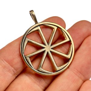 KOLOVRAT, BRONZOVÝ AMULET - PŘÍVĚSKY - ŠPERKY