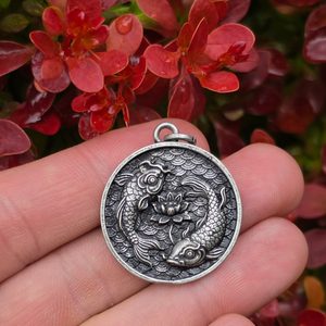 PŘÍVĚSEK JAPONSKÝ KOI KAPR, ZINEK - VŠECHNY AMULETY, VLASTNÍ VÝROBA - ŠPERKY