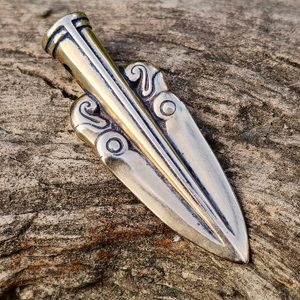 SKÝTHSKÝ ŠÍP, PŘÍVĚSEK, BRONZ - PŘÍVĚSKY - ŠPERKY