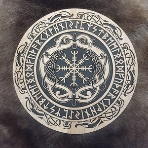 VEGVÍSIR NÁSTĚNNÁ DEKORACE, DESKA 43CM - DŘEVĚNÉ OBRAZY{% if kategorie.adresa_nazvy[0] != zbozi.kategorie.nazev %} - DŘEVO - VÝROBKY A OBRAZY{% endif %}