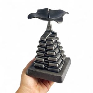 PYRAMIDA, KOVANÝ SVÍCEN - KOVANÉ VÝROBKY - KOVÁŘSTVÍ A MINCE