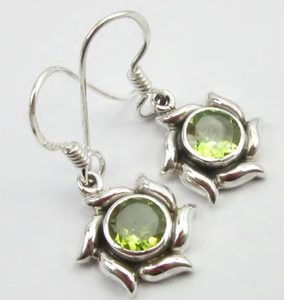 SOLARIS, STŘÍBRNÉ NÁUŠNICE, PERIDOT, AG 925/1000 - NÁUŠNICE - STŘÍBRNÉ ŠPERKY