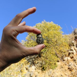 ZELENÝ MUŽ, DUBOVÝ, PŘÍVĚŠEK, ZINEK STAROMOSAZ - KELTSKÉ AMULETY - ŠPERKY