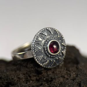 VELKOMORAVSKÝ STŘÍBRNÝ PRSTEN S GRANÁTEM, AG 925 - PRSTENY - STŘÍBRNÉ ŠPERKY