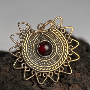 LADA, ŠPERK INSPIROVANÝ VELKOU MORAVOU, BRONZ - PŘÍVĚSKY - ŠPERKY