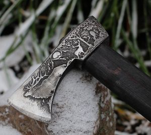 VALAŠKA SLOVENSKÝCH HORALŮ - PŘÍRODA - SEKERY - ZBRANĚ