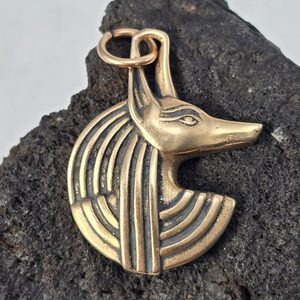 ANUBIS, EGYPTSKÝ BŮH, TALISMAN, BRONZ - PŘÍVĚSKY - ŠPERKY